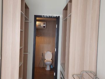 Apartemen Orange County Tower Irvine 2BR Furnished Murah
