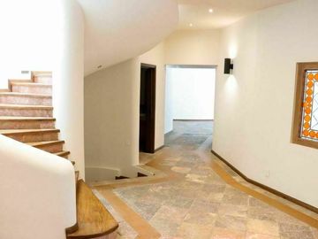 Espectacular residencia remodelada al 100% acabados de lujo.