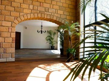 Espectacular residencia remodelada al 100% acabados de lujo.