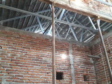Rumah proses bangun jl Palagan km 7 Lempongsari Sariharjo Sleman Yogyakarta