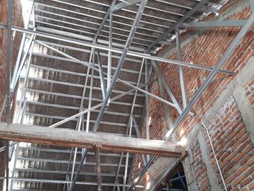 Rumah proses bangun jl Palagan km 7 Lempongsari Sariharjo Sleman Yogyakarta