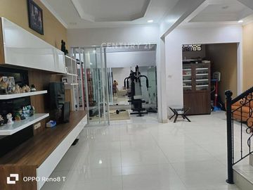 Rumah 2 Lantai Posisi Hook Di Cipinang Elok S8395