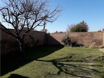 VENDO CASA  EN PERDRIEL LUJAN DE CUYO