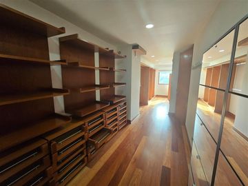 Departamento en venta de 3 dorm. en Las Condes