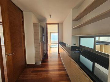 Departamento en venta de 3 dorm. en Las Condes