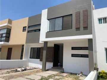 CASA EN VENTA EN SAN JUAN DEL RIO QUERETARO
