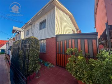 Casa 3D 5 Min Metro Las Mercedes Ampliada y Regularizada