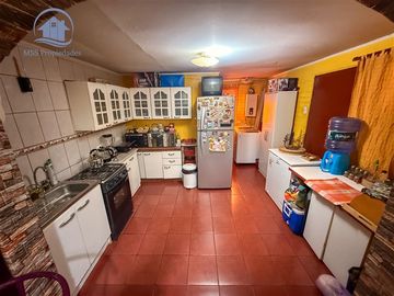 Casa 3D 5 Min Metro Las Mercedes Ampliada y Regularizada