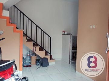 Dijual Rumah Cantik Terawat Siap Huni Furnished di Cipadu Tangerang Kota