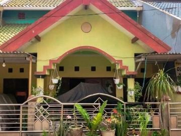 Under 1 M Area Jambangan Dekat Ketintang Siap Huni
