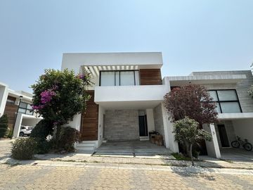 CASA EN VENTA EN ESQUINA LOMAS DE ANGELOPOLIS PARQUE QUINTANA ROO