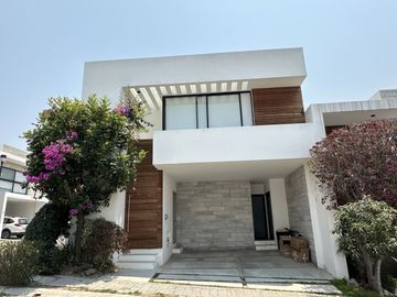 CASA EN VENTA EN ESQUINA LOMAS DE ANGELOPOLIS PARQUE QUINTANA ROO