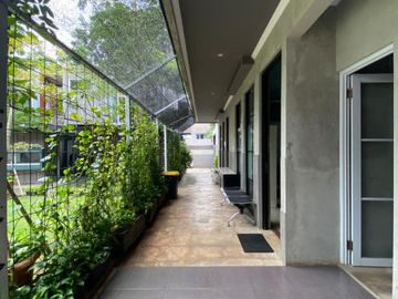DIJUAL RUANG USAHA RUKO at Jl LAMANDAU, KEBAYORAN BARU (SHM, HOEK)