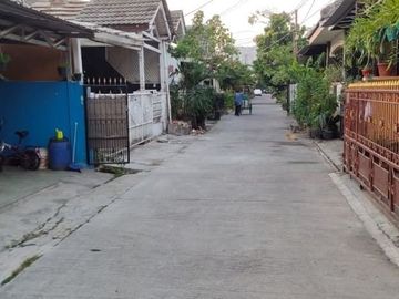 RUMAH KEDUA PEKAYON SIAP HUNI TANAH LUAS BEBAS BANJIR
