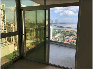 SE VENDE APARTAMENTO EN COCO DEL MAR 120 MTS VISTA A LA PLAYA