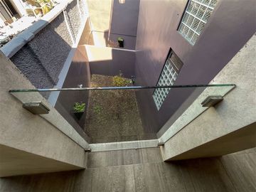 Departamento en Venta en Luminoso DUPLEX de UN DORMITORIO en pleno corazón de Providencia