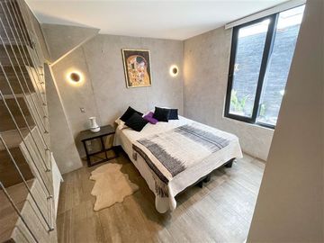 Departamento en Venta en Luminoso DUPLEX de UN DORMITORIO en pleno corazón de Providencia