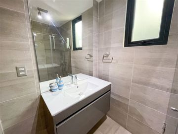 Departamento en Venta en Luminoso DUPLEX de UN DORMITORIO en pleno corazón de Providencia