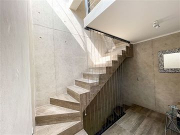 Departamento en Venta en Luminoso DUPLEX de UN DORMITORIO en pleno corazón de Providencia