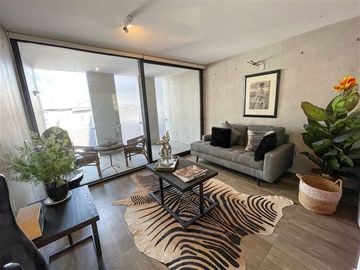 Departamento en Venta en Luminoso DUPLEX de UN DORMITORIO en pleno corazón de Providencia