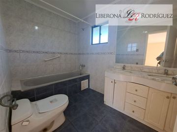 Casa en Venta en Parcela con casa en Las Gaviotas