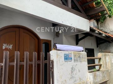 Rumah 2 Lantai Di Taman Solo Cempaka Putih Timur Jakarta S8607