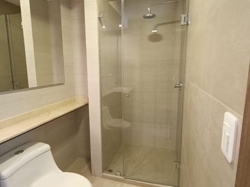 Venta Suite 56m2 con balcón- Ubicación: Isla Marchena y Granados - sector UDLA