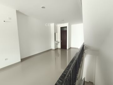 Ruko Osaka PIK 2 Tangerang 3 Lantai  Rooftop LB 157m Rp 4 M An