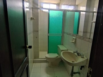 apartamento en venta en el poblado. Cod V102435