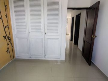 apartamento en venta en el poblado. Cod V102435