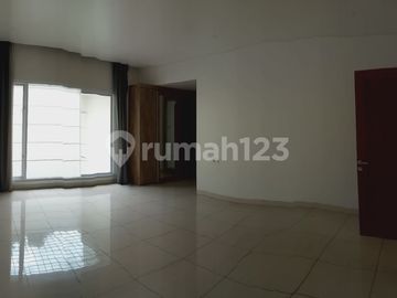 Rumah Exclusive Bangunan New Classic Eropa Lokasi Strategis di Kalibata Buncit Raya, Jakarta Selatan