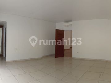 Rumah Exclusive Bangunan New Classic Eropa Lokasi Strategis di Kalibata Buncit Raya, Jakarta Selatan