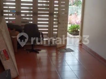 Rumah Exclusive Bangunan New Classic Eropa Lokasi Strategis di Kalibata Buncit Raya, Jakarta Selatan