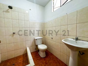 VENDO CASA DE 3 PISOS TIPO CHALET 124 M2 - SAN MARTIN DE PORRES