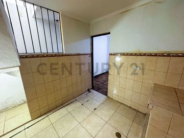 VENDO CASA DE 3 PISOS TIPO CHALET 124 M2 - SAN MARTIN DE PORRES