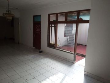 750 M2 Tanah Komersil Bonus Rumah Type 300 M2 di Samping Kolam Renang SGO, Cimahi