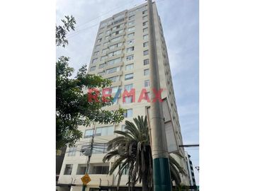 ¡Oportunidad única de vivir en una de las zonas más estratégicas de Lima! Este hermoso departamento de 93m2, se encuentra en el distrito de Magdalena