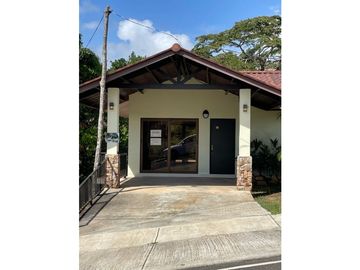 Chica Proyecto / Terreno y Casas