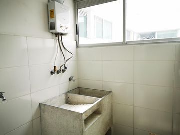 apartamento en venta en conjunto residencial portobello  piso 8. Cod V11854
