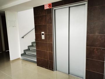 apartamento en venta en conjunto residencial portobello  piso 8. Cod V11854