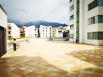 apartamento en venta en conjunto residencial portobello  piso 8. Cod V11854