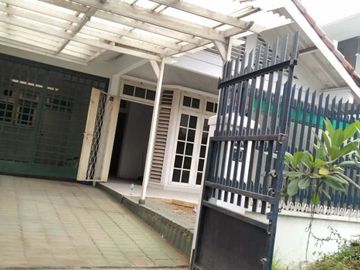 Rumah di Jl. Kartika Pinang Pondok Indah, Jakarta Selatan