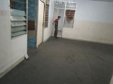 Ruko Di Lokasi Strategis, 3.5 Lantai, Belakang Gajah Mada