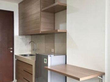 Dijual/Disewakan Apartemen Springwood Residence Alam Sutera Tangerang Lantai 28 Fully Furnished Siap Huni