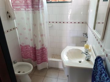 Hermosa Casa Quinta - Zona Céntrica Garin - 2 Cuadras Panamericana - Sobre Asfalto - Lote 1500 mts. - Pileta -