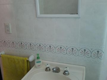 Hermosa Casa Quinta - Zona Céntrica Garin - 2 Cuadras Panamericana - Sobre Asfalto - Lote 1500 mts. - Pileta -