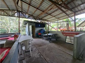VENDO SITIO TURISTICO CON QUEBBRADA  DE AGUA