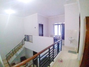 Rumah Bagus Luas 182 di Villa Puncak Tidar kota Malang