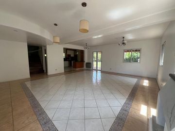Casa en venta en barrio La Casualidad Pilar