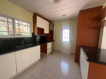 Casa en venta en barrio La Casualidad Pilar